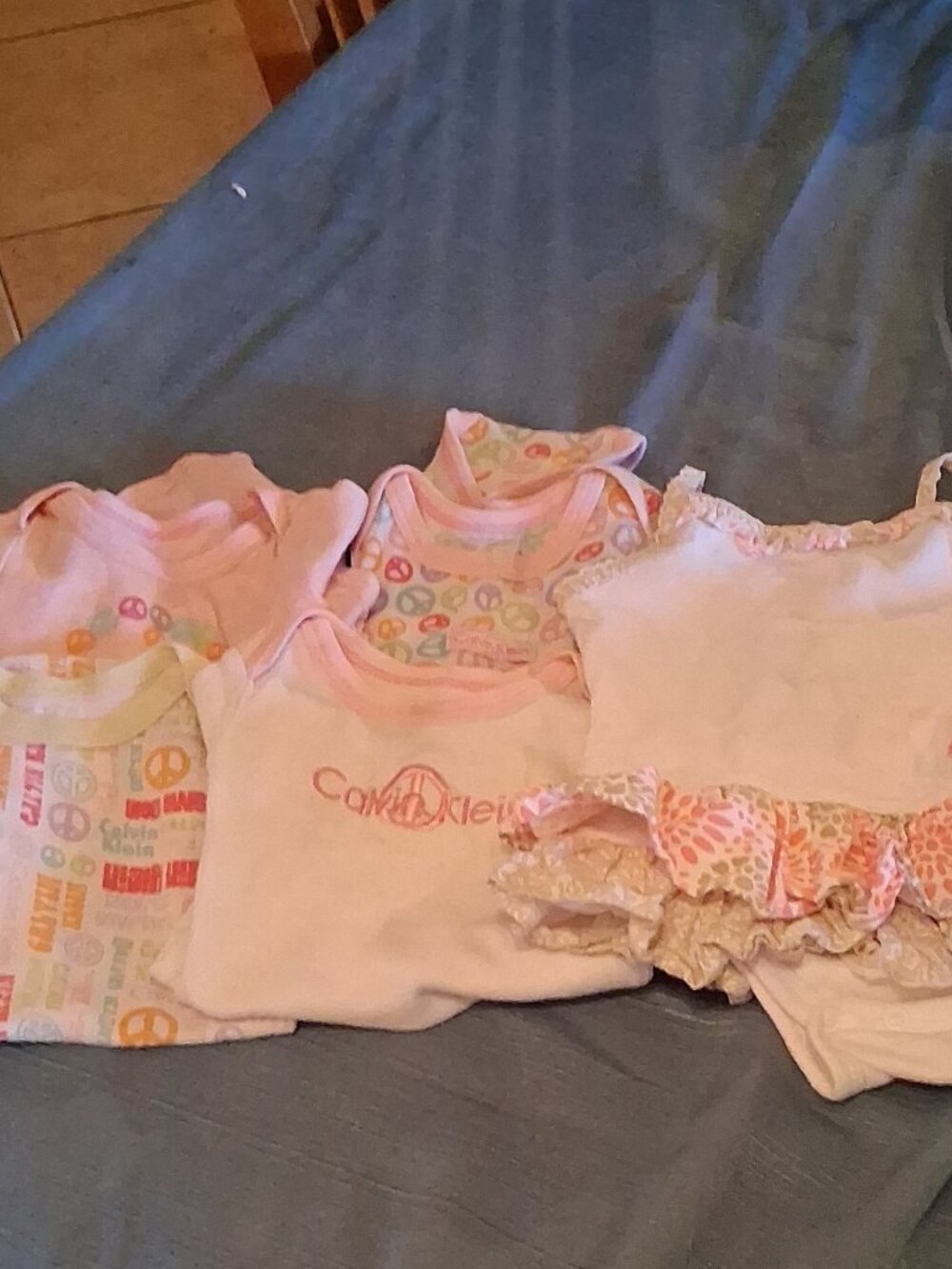 CALVIN KLEIN BUNDLE GIRLS 6-9M